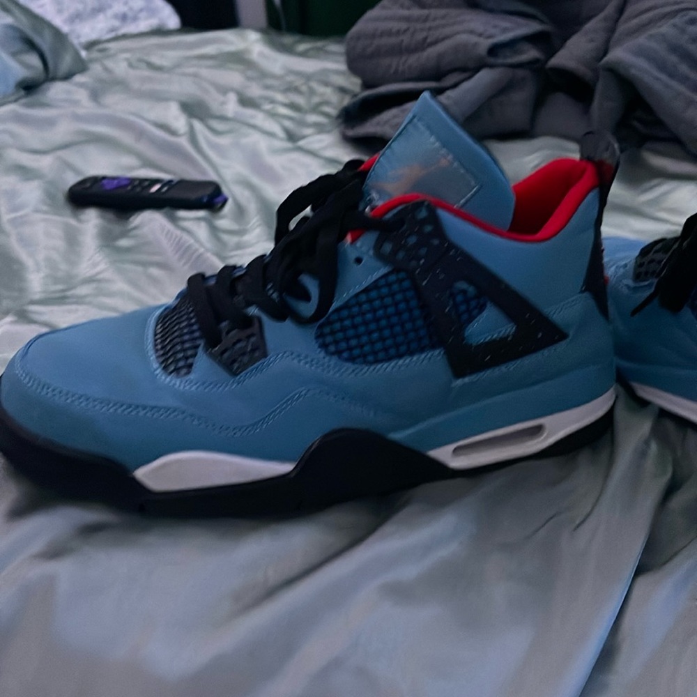 Jordan four Travis Scott